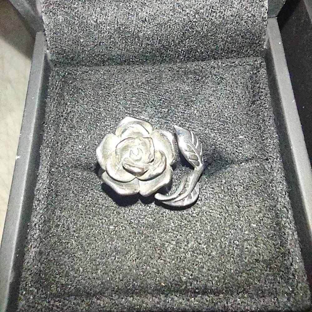 925 Sterling Rose Ring Size 6